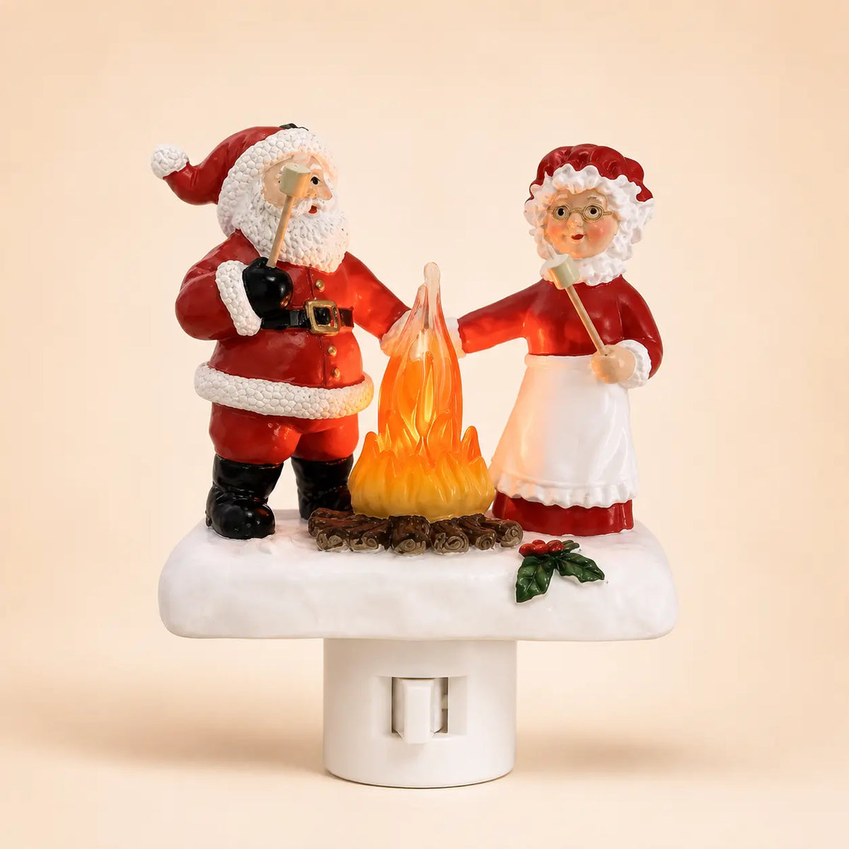 3D-Flacker-Lagerfeuer-Stecker-Nachtlicht, LED-Nachtlicht mit Halloween- und Weihnachtsfiguren, niedliche Indoor-Feiertagsdekoration für Schlafzimmer, Flur und Geschenke, Harz